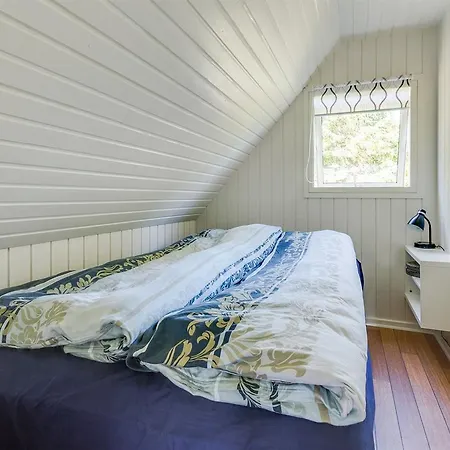 Three-bedroom Holiday In * هالس